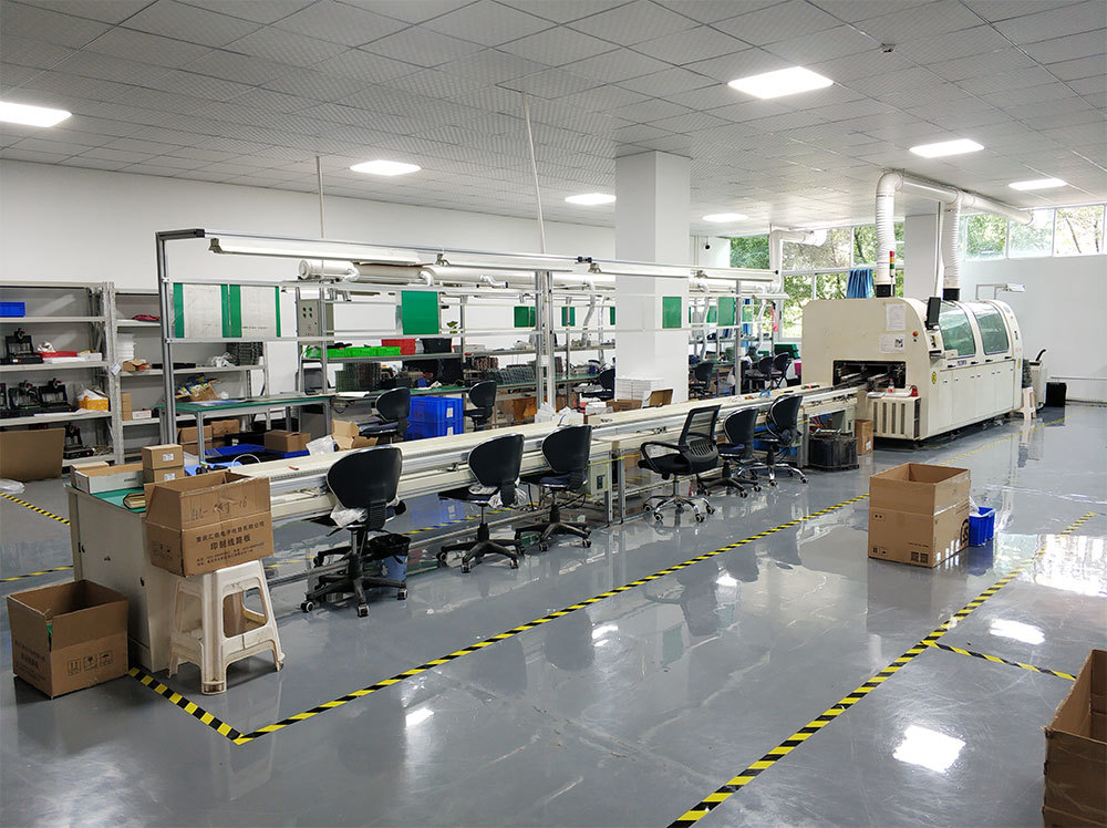 波峰焊及手焊生産車間