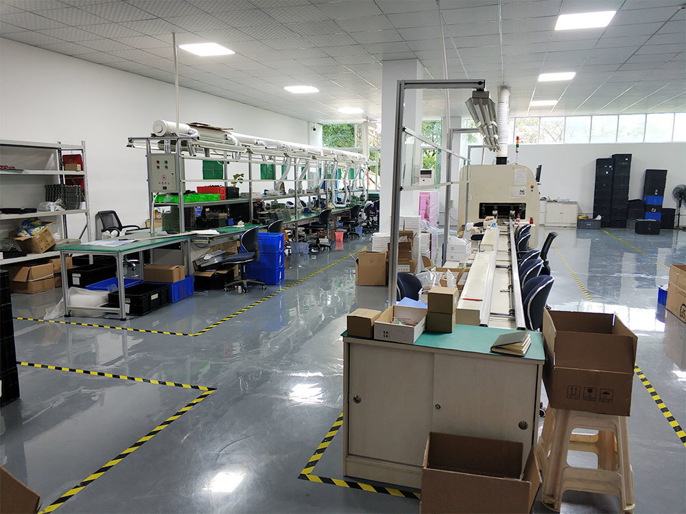 波峰焊及手焊生産車間